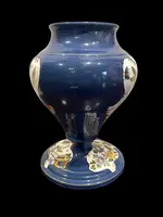 Vase en faïence orné de médaillons représentant des figures orientales. Felice Clerici.