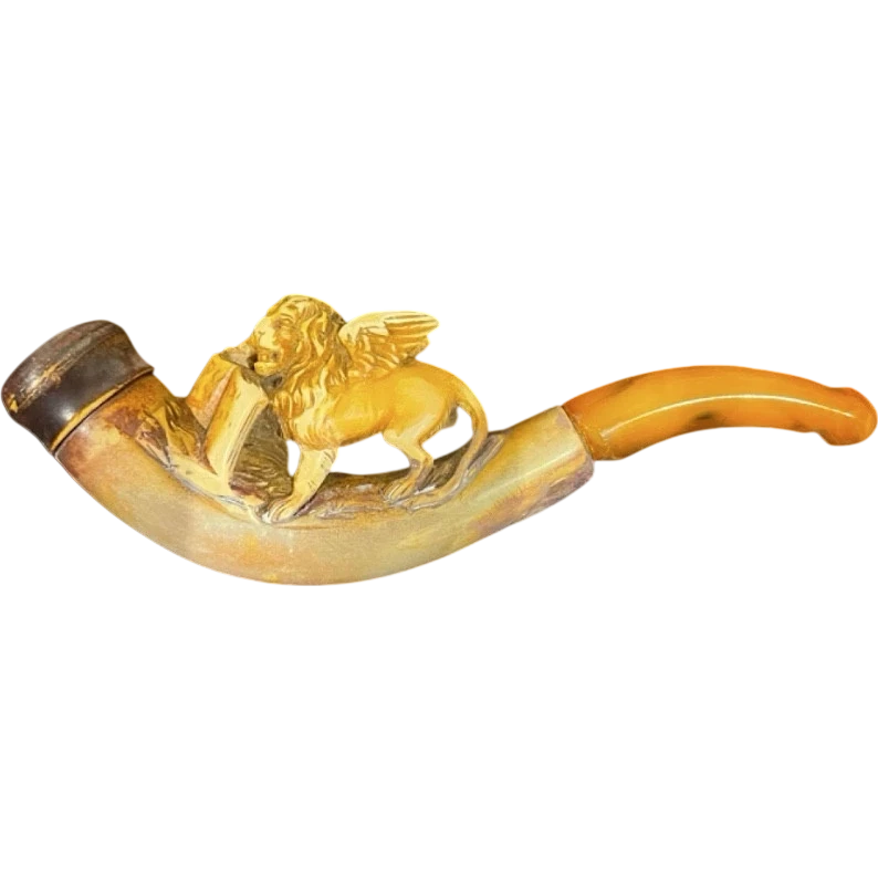 A pipe made of sea foam (magnesite) featuring the figure of the Lion of St. Mark.