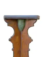 Magnifique paire de chandeliers, avec socles et trépieds en bois peint, datant de la fin du XVIIIe siècle et du début du XIXe siècle