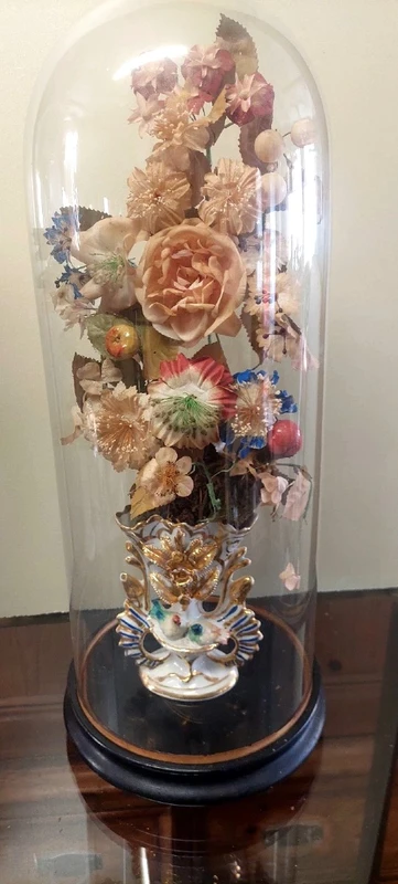 Antica Campana in vetro soffiato vaso in ceramica e fiori di stoffa XIX sec.
