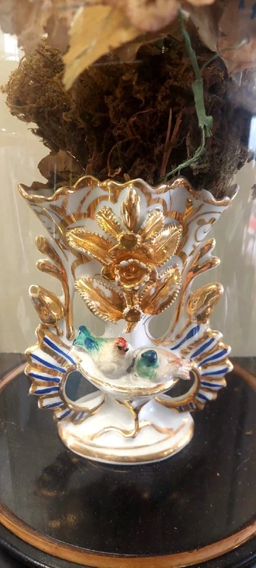 Antica Campana in vetro soffiato vaso in ceramica e fiori di stoffa XIX sec.