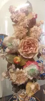 Antica Campana in vetro soffiato vaso in ceramica e fiori di stoffa XIX sec.