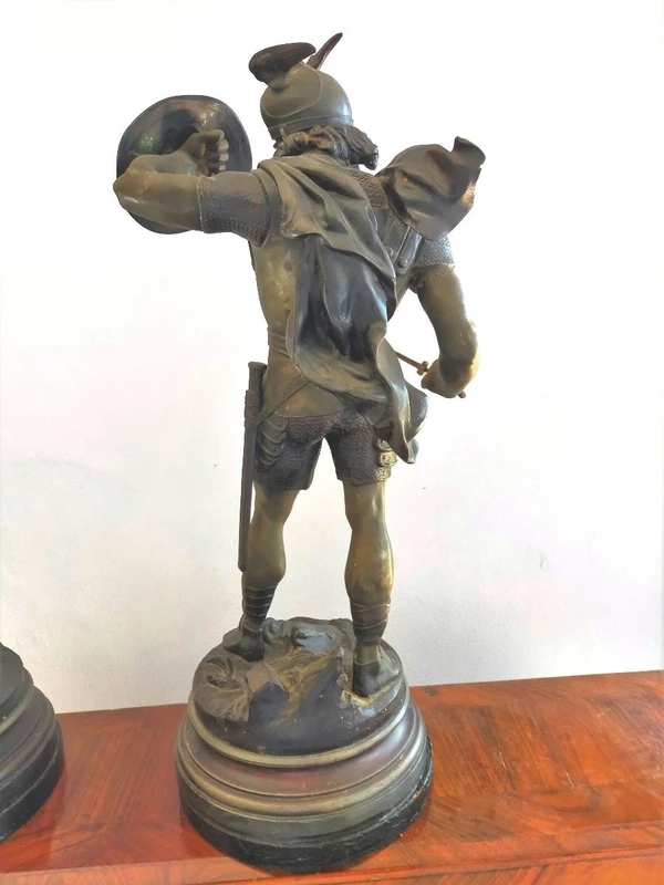 Paire de sculptures en métal - « guerriers » Detrier H.66 cm