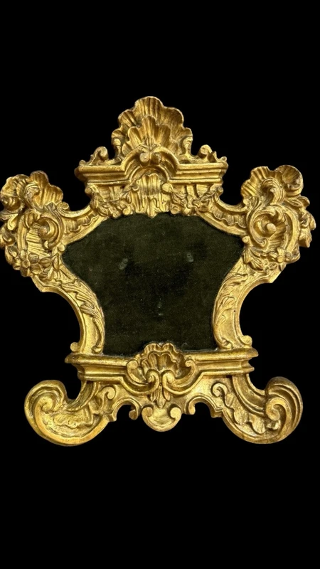 Paire de cartaglories en bois sculpté et feuille d'or
