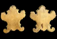 Paire de cartaglories en bois sculpté et feuille d'or