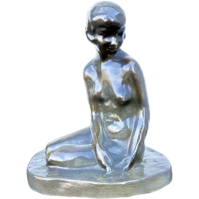 Sculpture en bronze représentant un nu féminin assis. France. Signée
