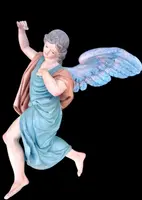 Paire d'anges polychromes en pied, sculptés et peints dans du bois.