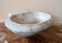 Piccola acquasantiera antica in marmo XVII secolo toscana