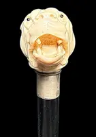 Bastone con pomolo in avorio raffigurante cane molosso.