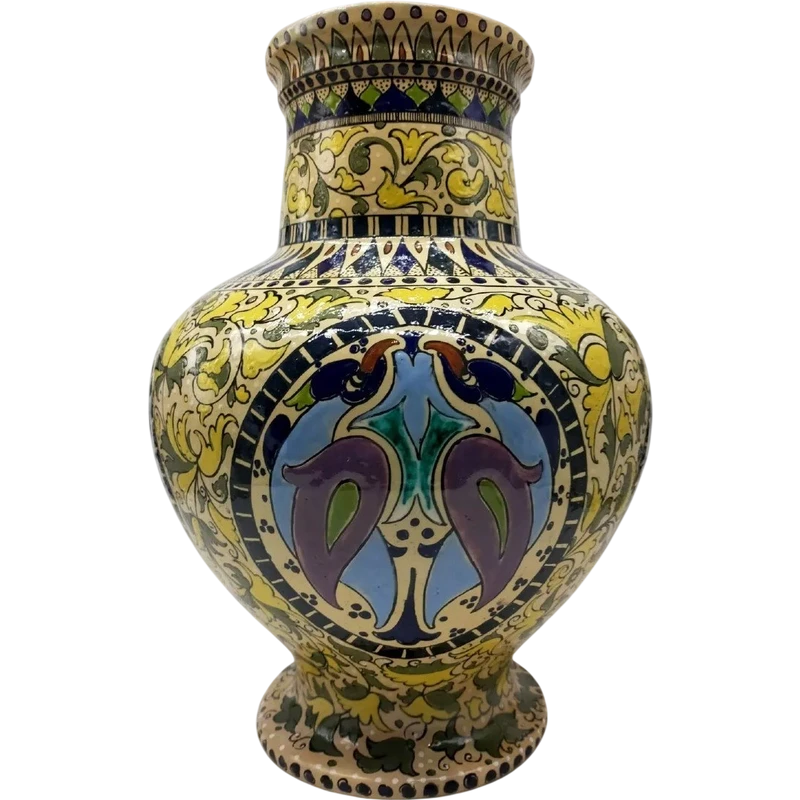 Large Art Nouveau majolica vase