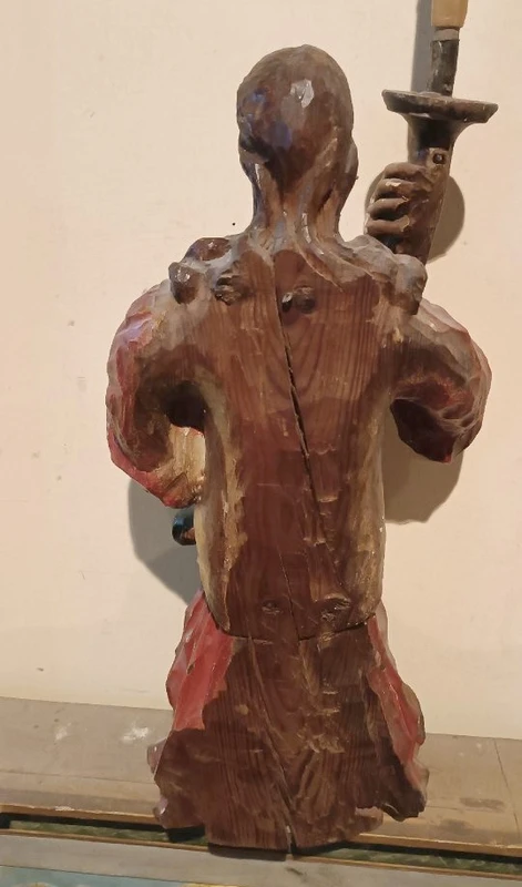 Paire ancienne d'anges porte-rideaux en bois polychrome du XVIIe SIÈCLE