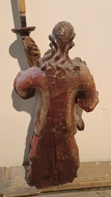 Paire ancienne d'anges porte-rideaux en bois polychrome du XVIIe SIÈCLE