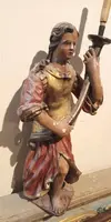 Paire ancienne d'anges porte-rideaux en bois polychrome du XVIIe SIÈCLE