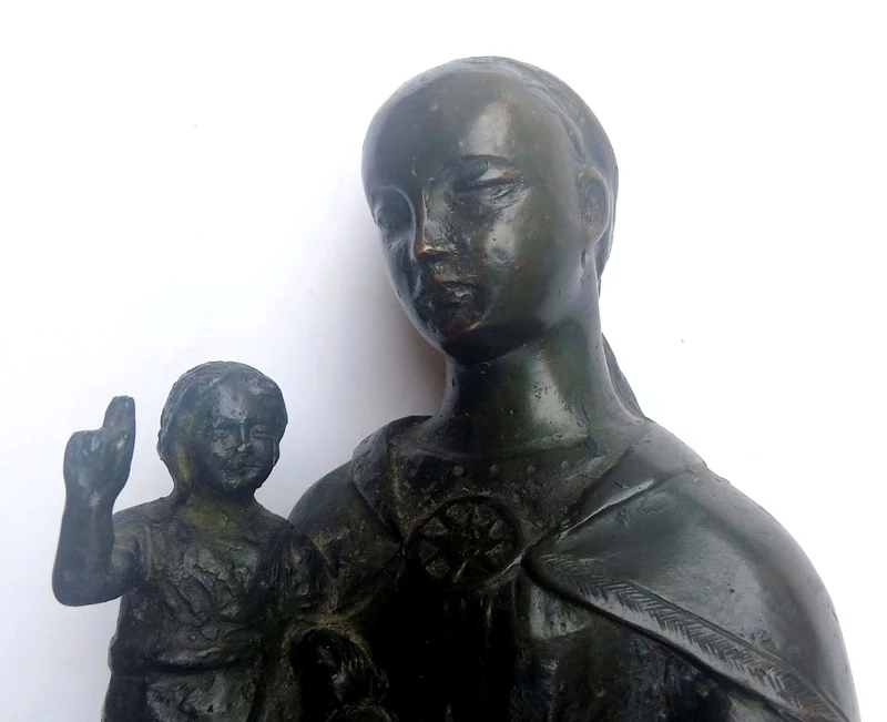 Vierge à l'Enfant. Sculpture en bronze franco-flamande du début du XVIe siècle. 