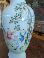 Chinese porcelain vase with polychrome enamel decoration