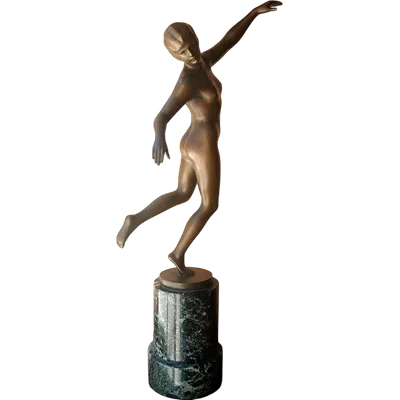 Karl Perl (Austria, 1876–1965) Bronze sculpture depicting a nude ballerina from the 1920s.