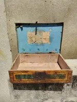 Antique 18th-Century Lacquered Wooden Box from Tuscany