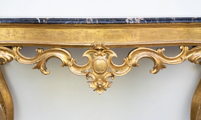 Console romaine en bois doré et marbre de Portoro