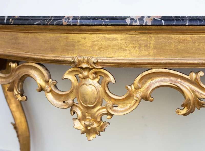 Console romaine en bois doré et marbre de Portoro