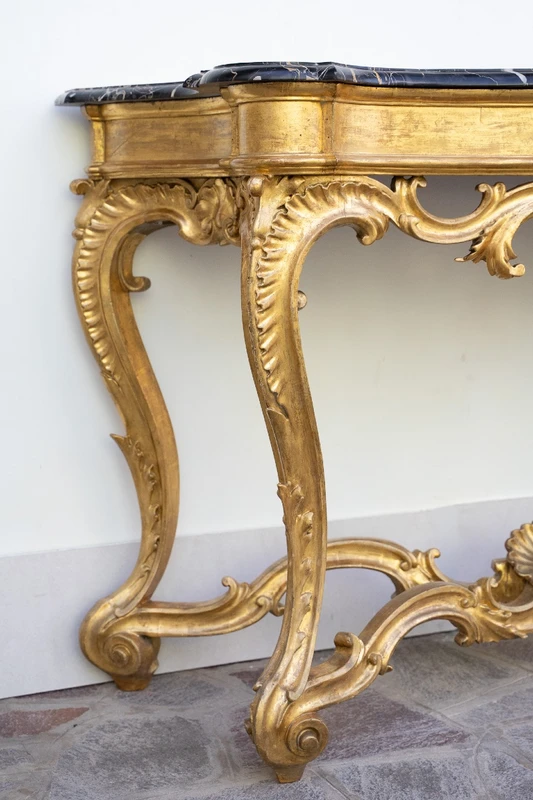 Console romaine en bois doré et marbre de Portoro