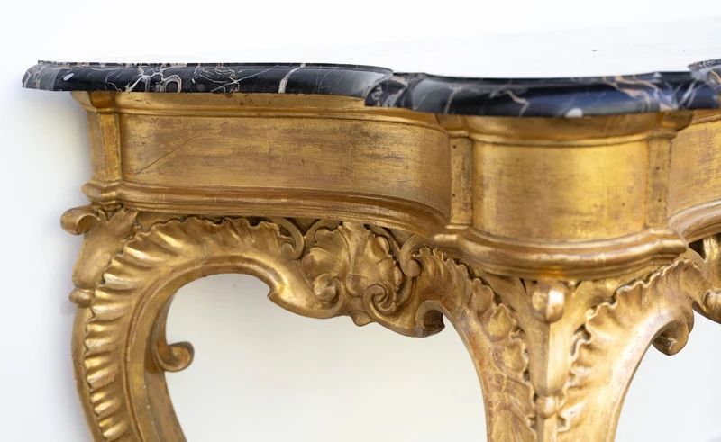 Console romaine en bois doré et marbre de Portoro