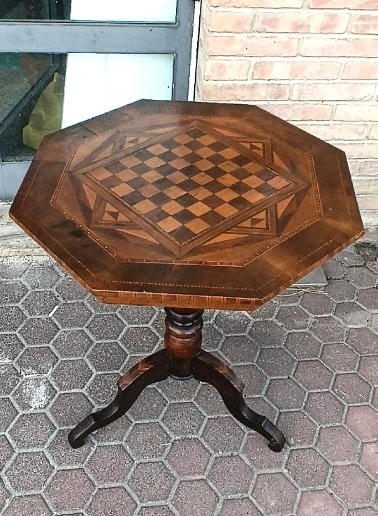 Antique inlaid coffee table, checkers, chess, Italy, 19th century