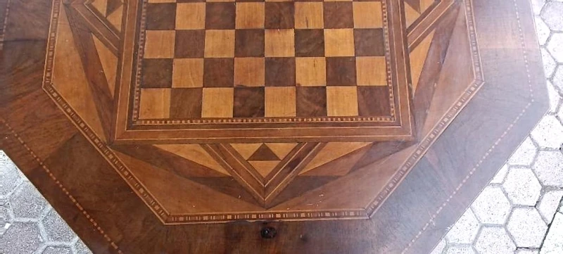 Antique inlaid coffee table, checkers, chess, Italy, 19th century
