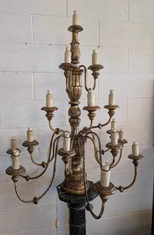 Antique fifteen-light church candelabrum made of gilded wood – Tuscany, late 18th century.