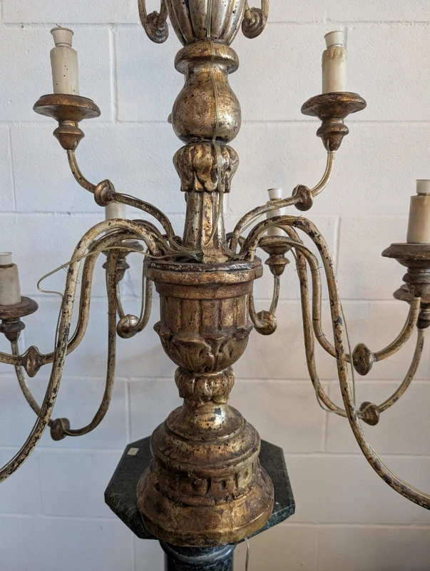 Antique fifteen-light church candelabrum made of gilded wood – Tuscany, late 18th century.