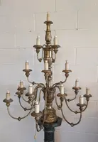 Antique fifteen-light church candelabrum made of gilded wood – Tuscany, late 18th century.