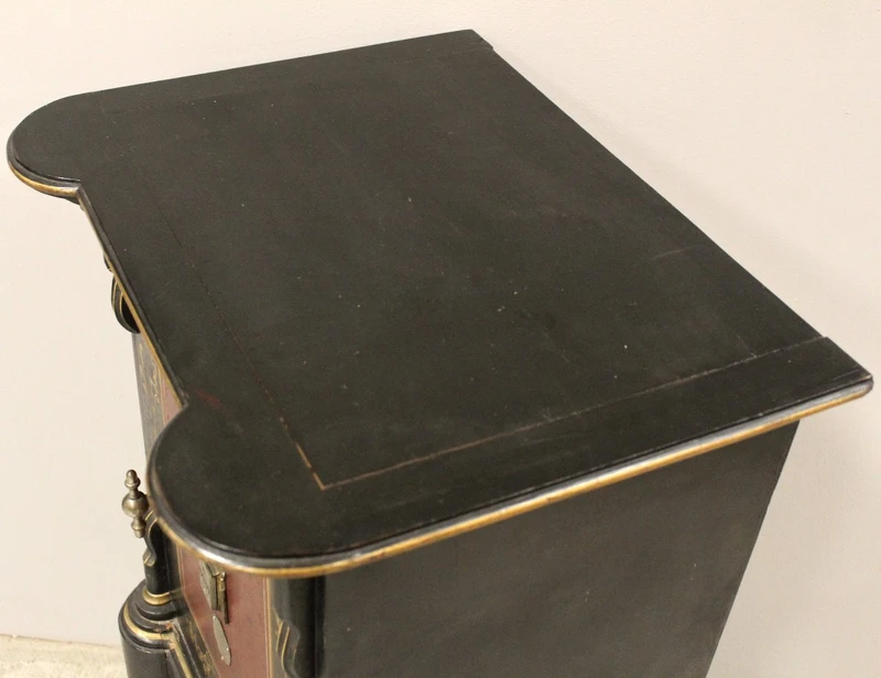 Antique 19th-century chest-style safe