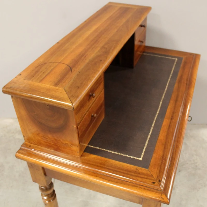 Antique Louis-Philippe writing desk in walnut, 19th century