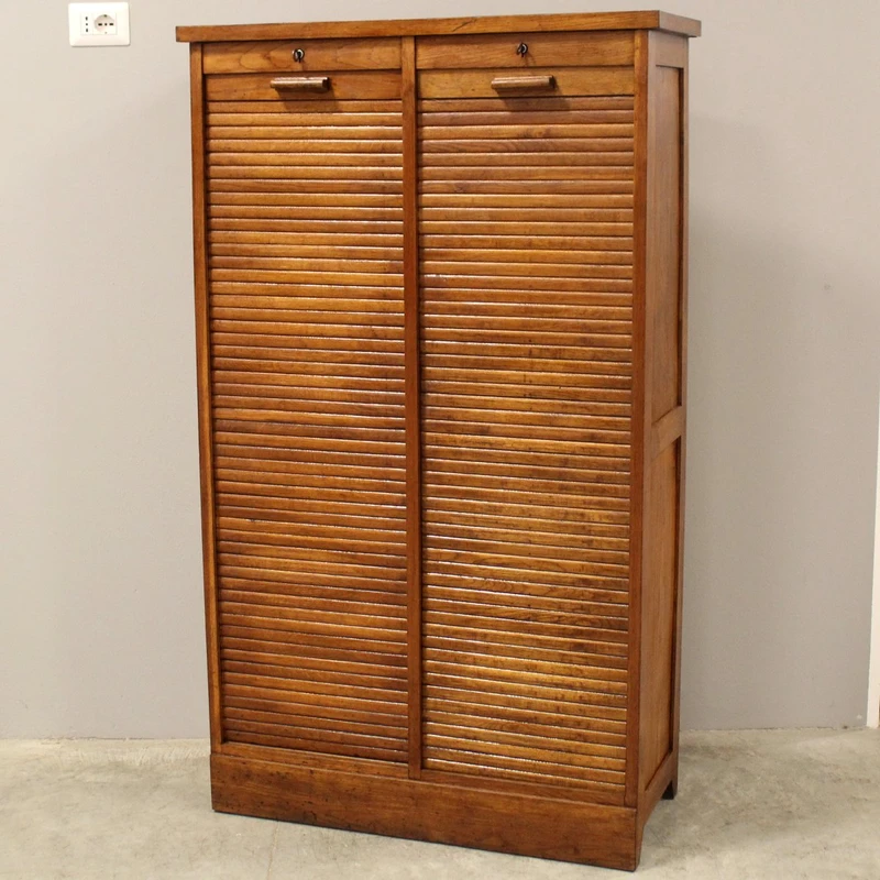 Ancien classeur à volets coulissants pour archives, en chêne