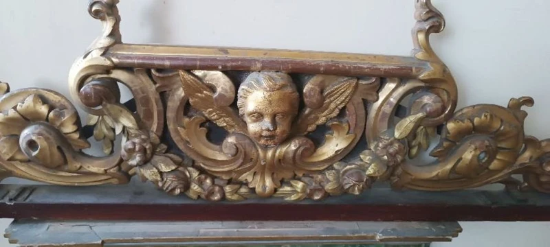 Grande antico fregio in legno dorato e intagliato xix secolo