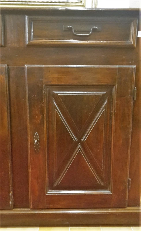 Buffet italien du début du XVIIIe siècle