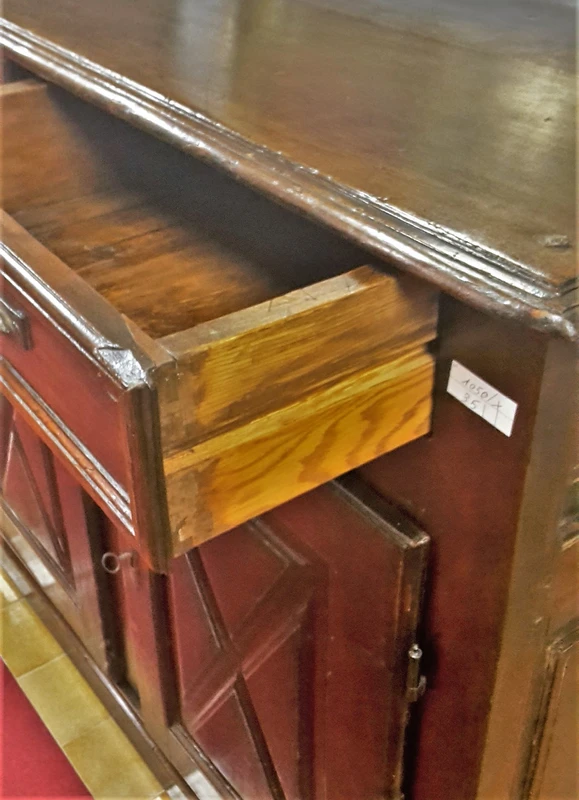 Buffet italien du début du XVIIIe siècle