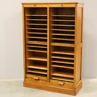 Ancien classeur à volets coulissants pour archives, en chêne