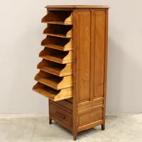 Ancien classeur à volets coulissants pour archives, en chêne