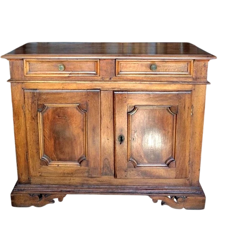 18th-century two-door sideboard in Piedmont walnut