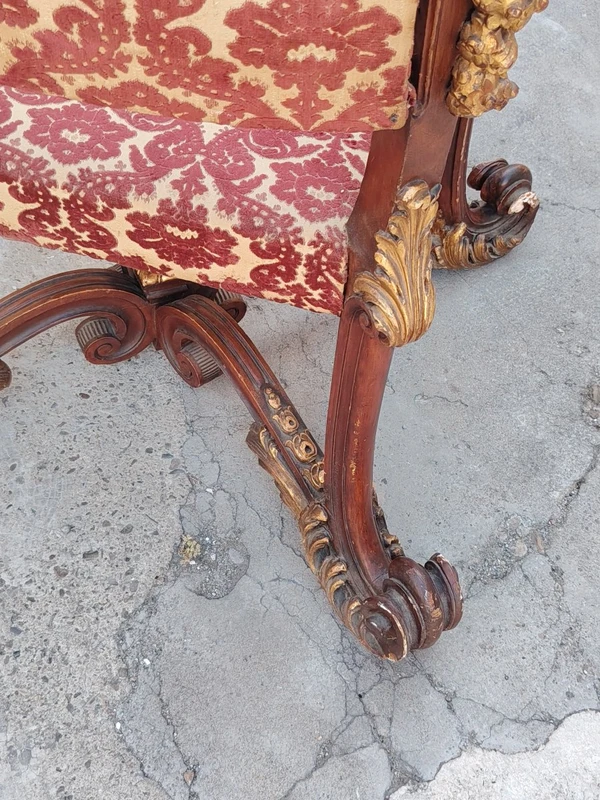Large, carved Baroque ceremonial throne from the 19th century