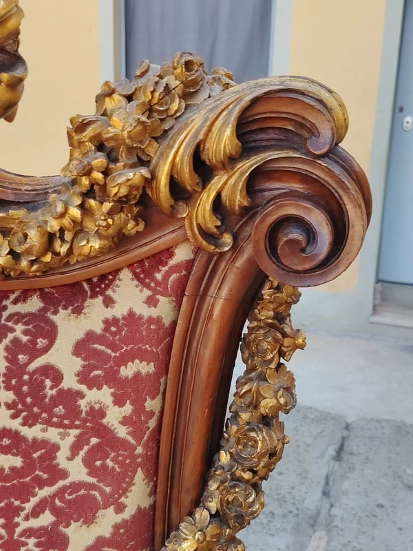 Large, carved Baroque ceremonial throne from the 19th century