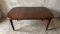 Tavolo da pranzo allungabile in mogano inglese, fine XIX secolo (circa 1880-1900)