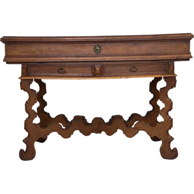 Bureau « San Filippo » de style Louis XIV, datant de la fin du XVIIe siècle, provenant de la région de Vénétie.