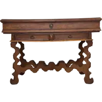 Bureau « San Filippo » de style Louis XIV, datant de la fin du XVIIe siècle, provenant de la région de Vénétie.