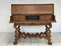 Bureau « San Filippo » de style Louis XIV, datant de la fin du XVIIe siècle, provenant de la région de Vénétie.