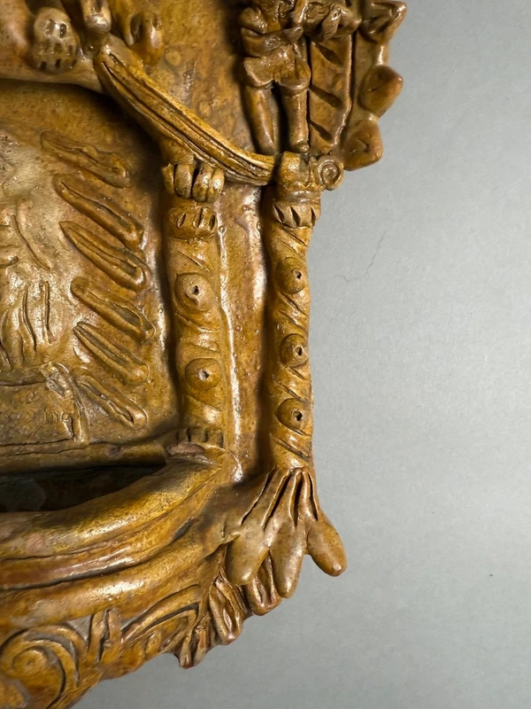 Rara acquasantiera ispano-moresca in terracotta - periodo XVIII secolo