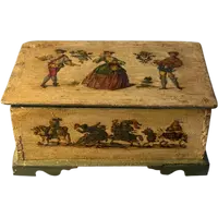 Box in plain lacquer—18th century
