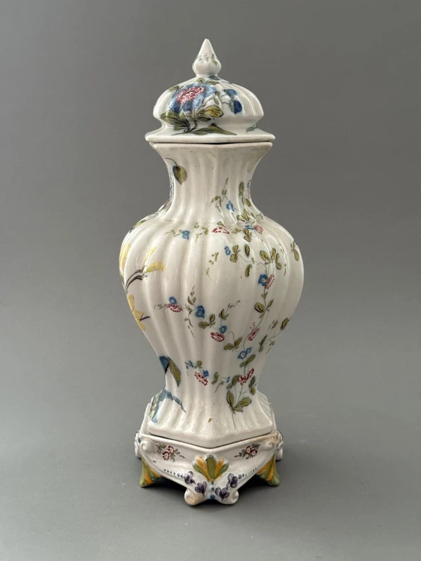 Vases « potiche » en majolique de la manufacture Antonibon, Nove Di Bassano – XIXe siècle