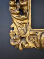 Cadre en bois sculpté et doré. Bologne, XVIIe siècle