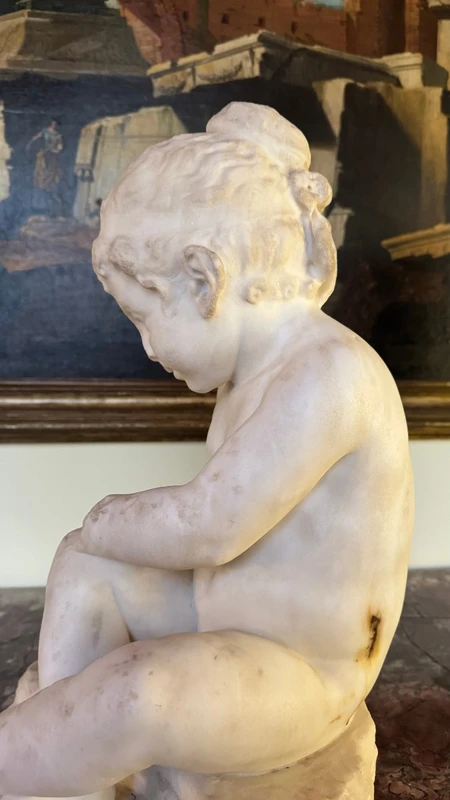 Bambina in marmo statuario - fine XVIII secolo